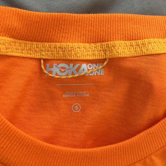 NEW HOKA One One All-Day tee - Picture 13 of 14